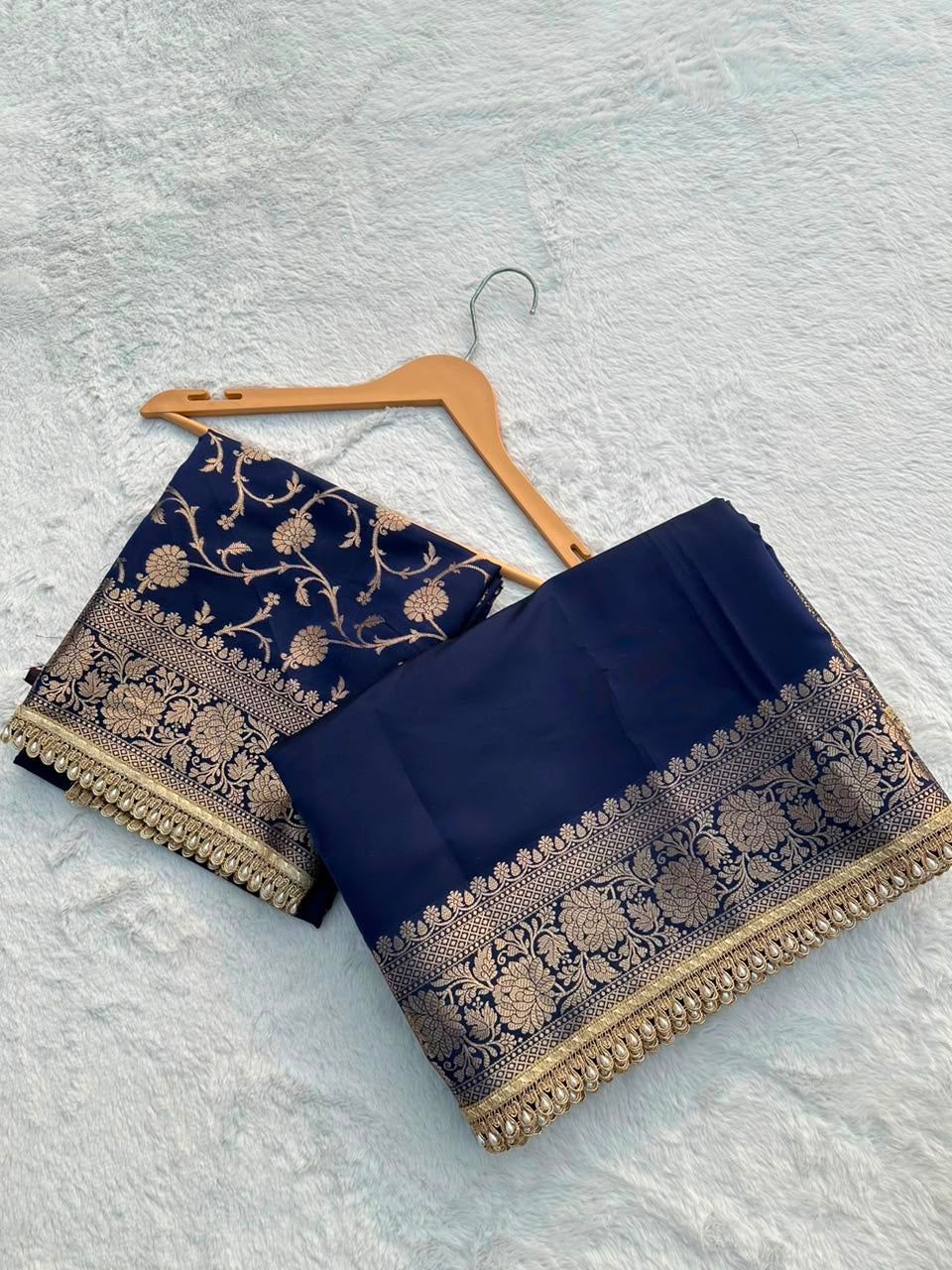 Banaras Soft Silk Floral Vine