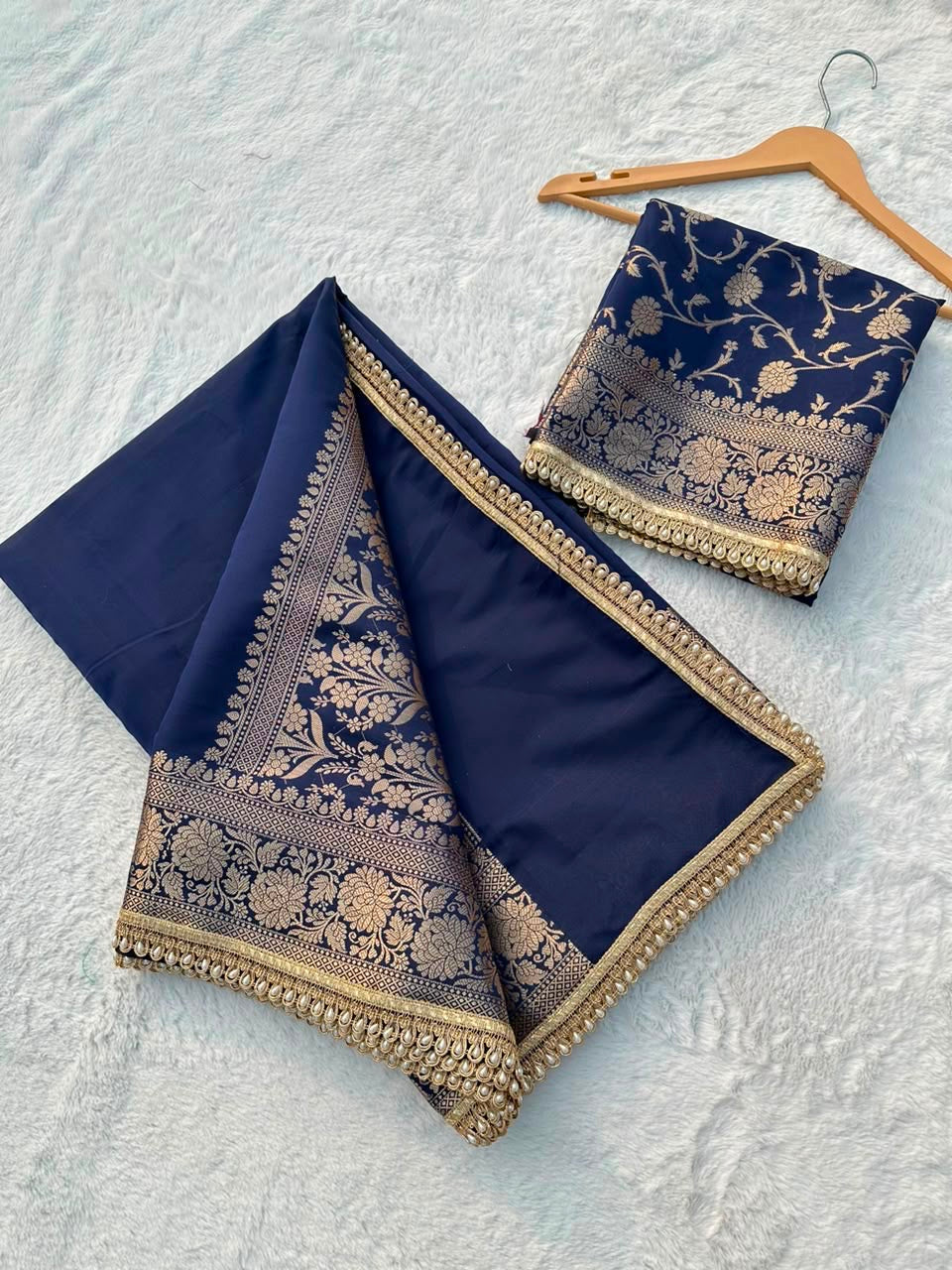 Banaras Soft Silk Floral Vine