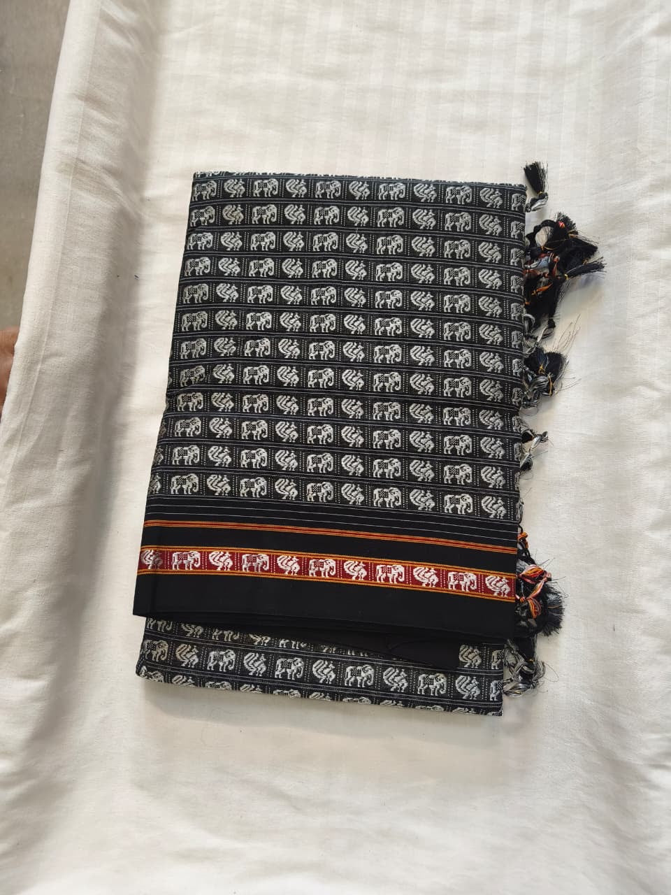 Khun Saree — Handloom Cotton, Temple Motif Weave