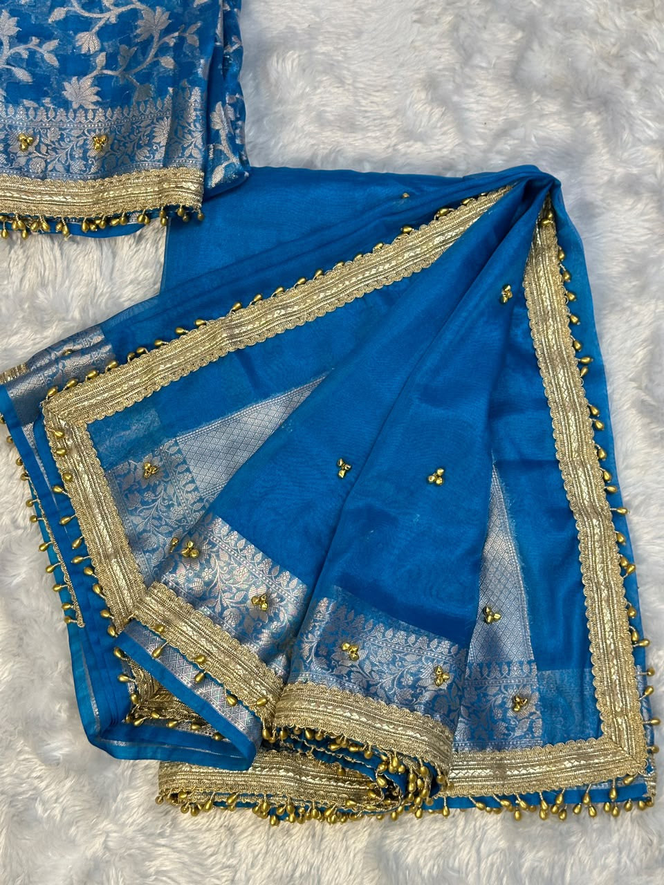 Tissue Banarasi-Style Saree with Ghungroo Latkan Border & Brocade Pallu