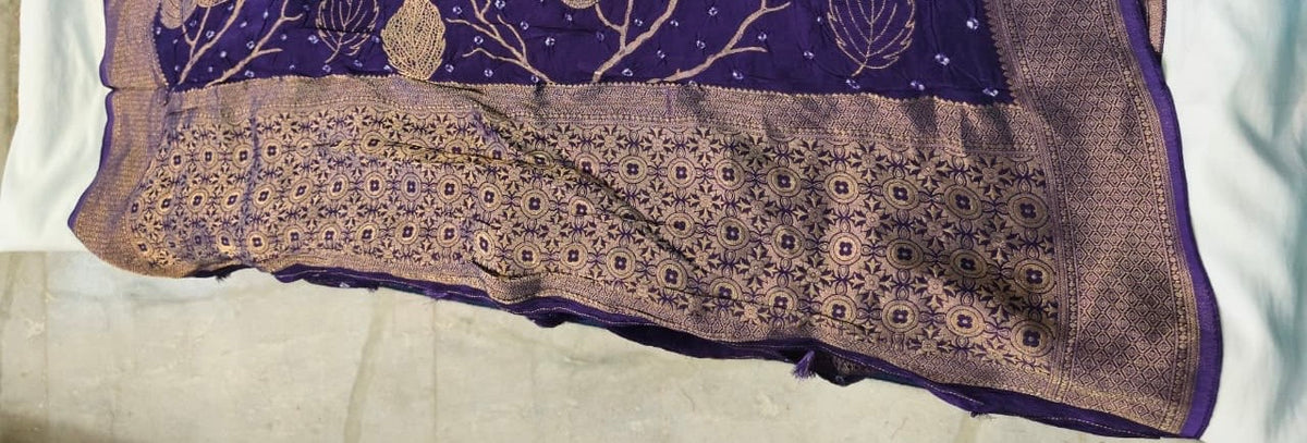 The Devotion — Fancy Bandhani Leaf Saree