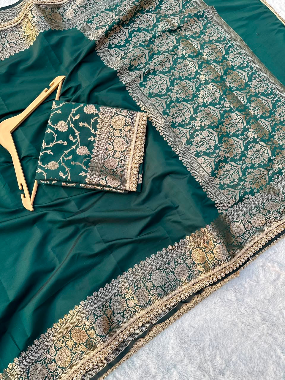 Banaras Soft Silk Floral Vine