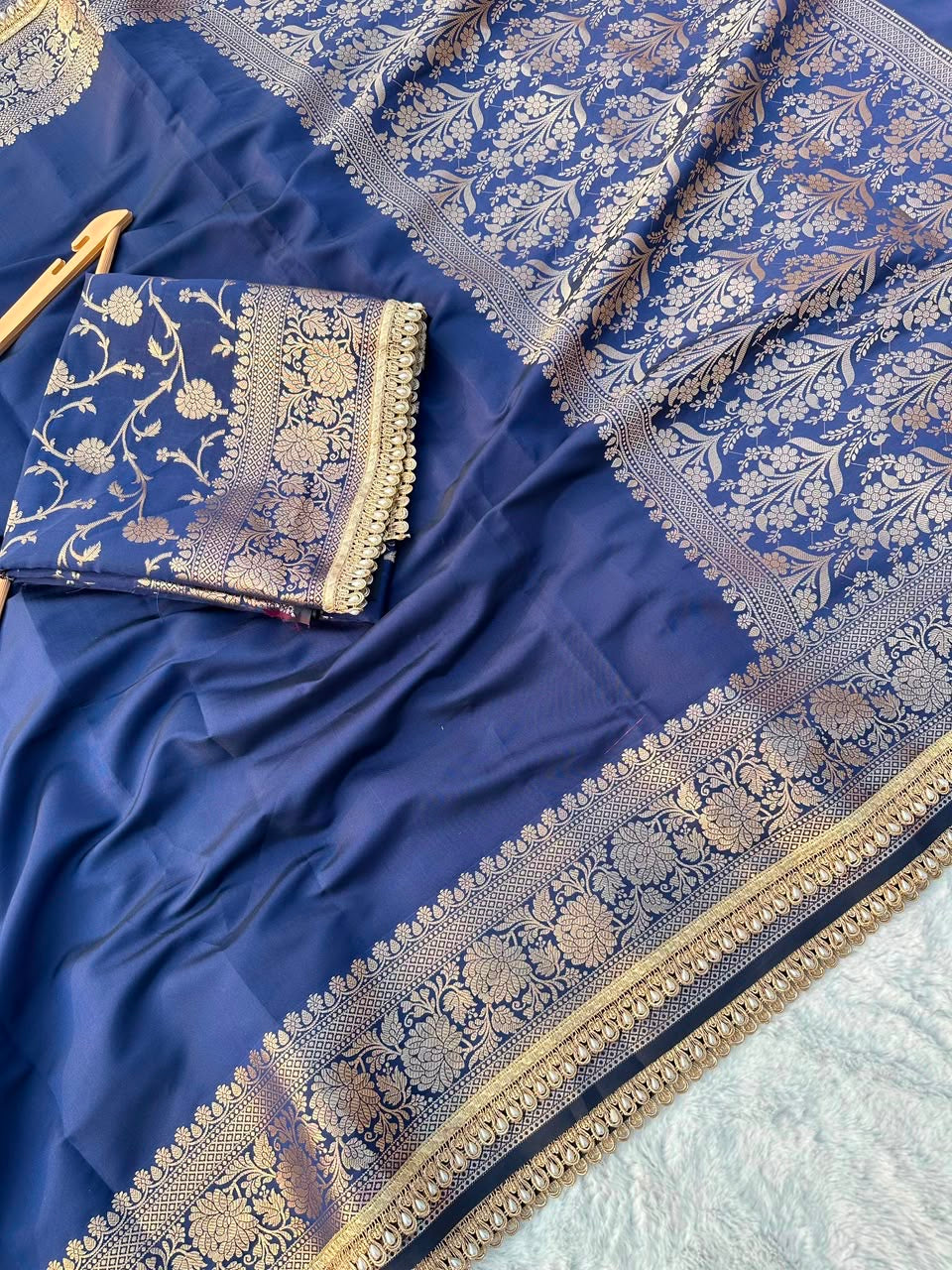 Banaras Soft Silk Floral Vine