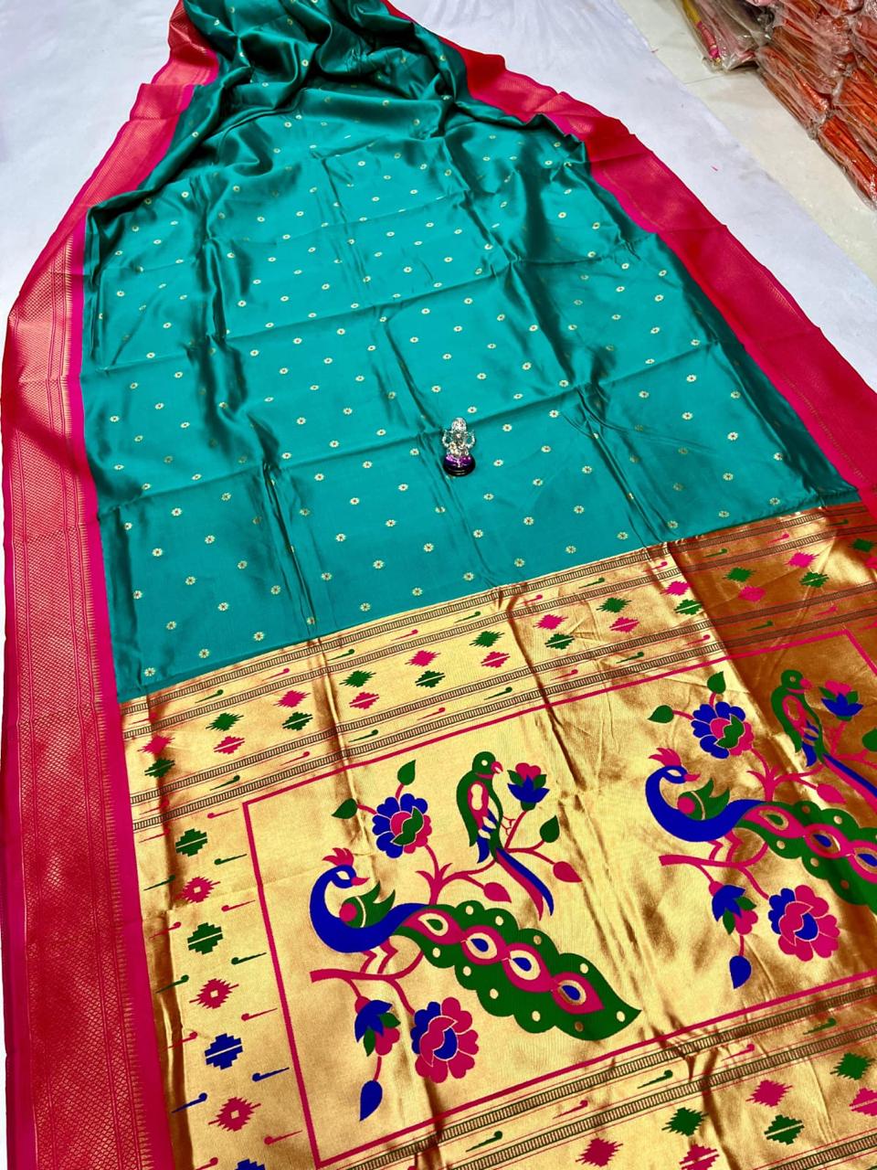 Paithani Anvi Kadiyal