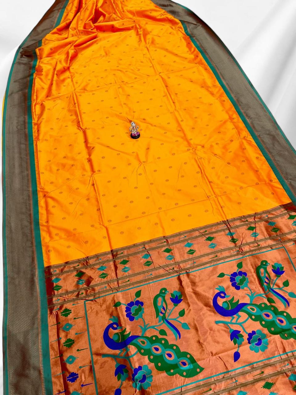 Paithani Anvi Kadiyal