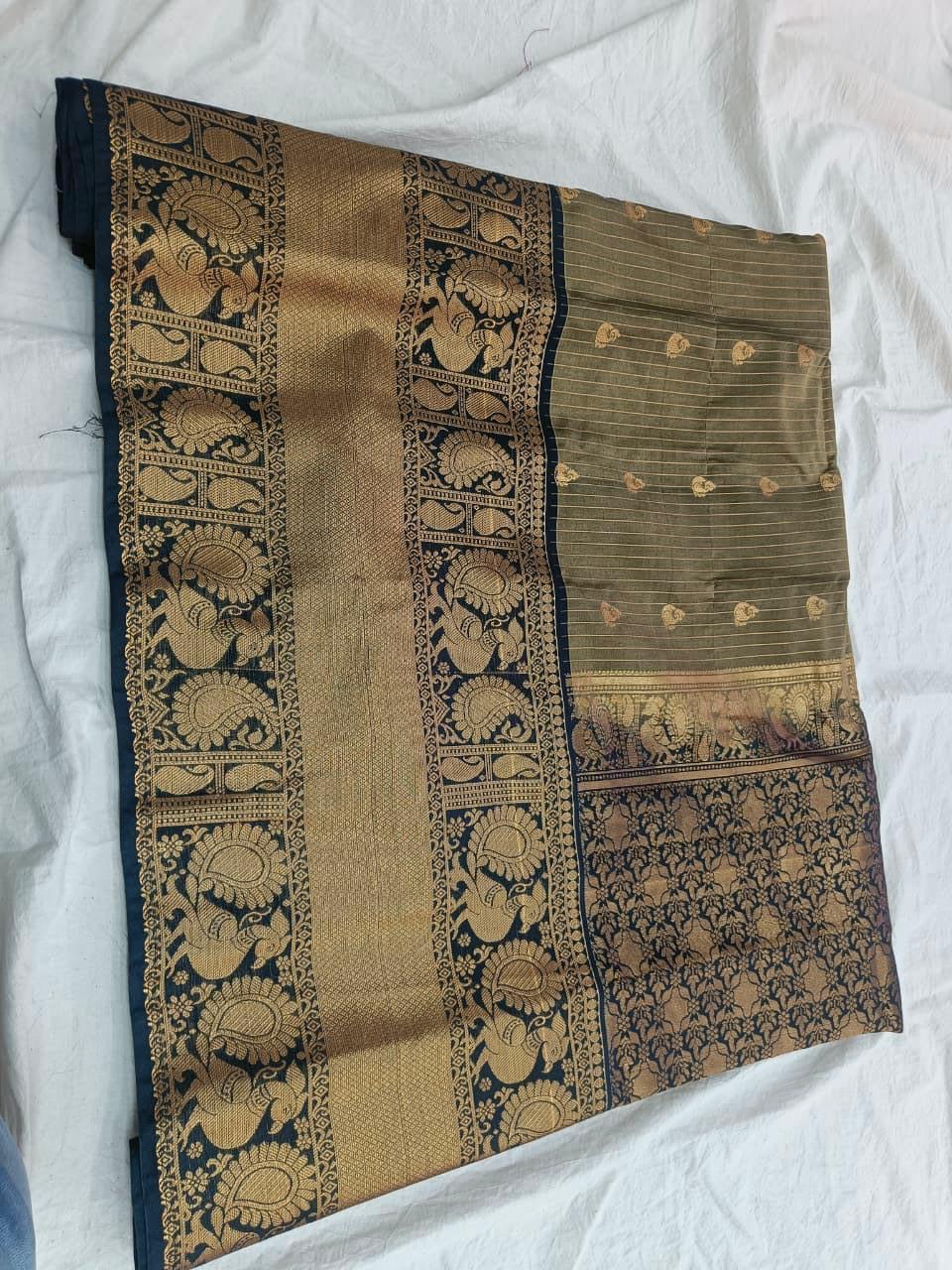 Elephant and Peacock Border Pattu