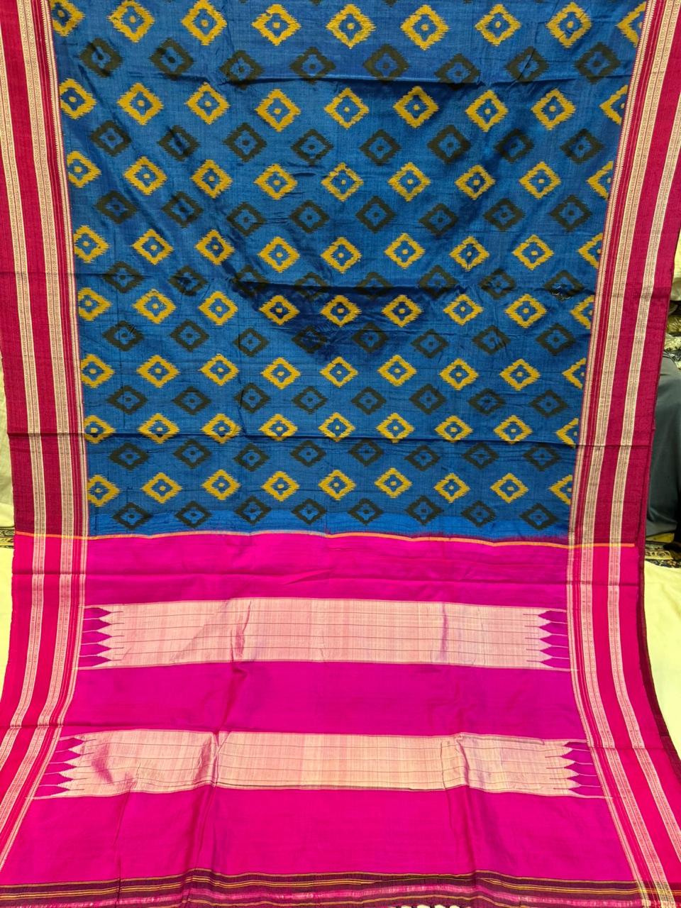 Ilkal Gayatri border