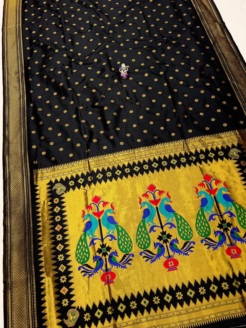 Bhoomi Kadiyal Paithani Saree