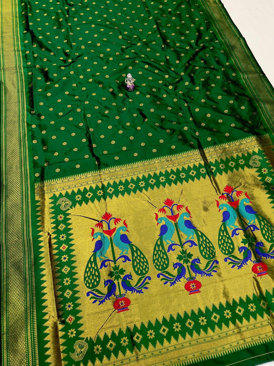 Bhoomi Kadiyal Paithani Saree