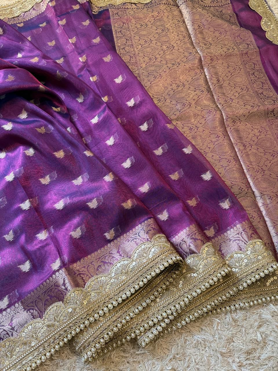 Banarasi Glass Tissue Booti Weaving Soft Saree